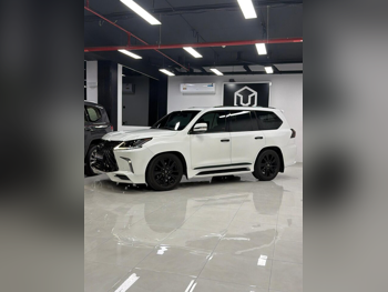 Lexus LX 570 2016 Automatic 180,000 Km 8 Cylinder Four Wheel Drive (4WD) SUV White