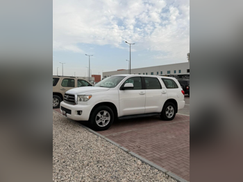 تويوتا  سكويا  اس ار 5  2012  اوتوماتيك  400,000 كم  8 سلندر  دفع رباعي  اس يو في  أبيض