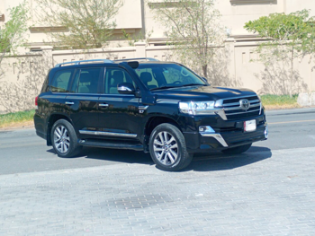 Toyota  Land Cruiser  VXS  2019  Automatic  150,000 Km  8 Cylinder  Four Wheel Drive (4WD)  SUV  Black