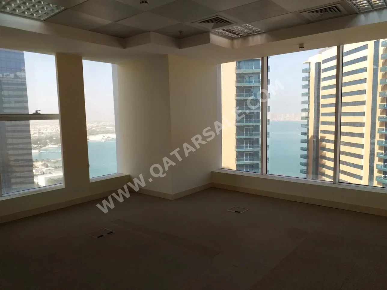 Commercial Offices - Not Furnished - Doha - Al Dafna