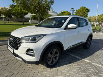 Chery  Tiggo  4 Pro  2025  Automatic  47,000 Km  4 Cylinder  Front Wheel Drive (FWD)  SUV  White  With Warranty