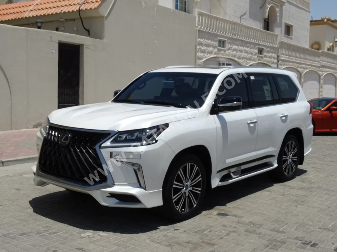 Lexus  LX  570 S  2020  Automatic  40,000 Km  8 Cylinder  Four Wheel Drive (4WD)  SUV  White
