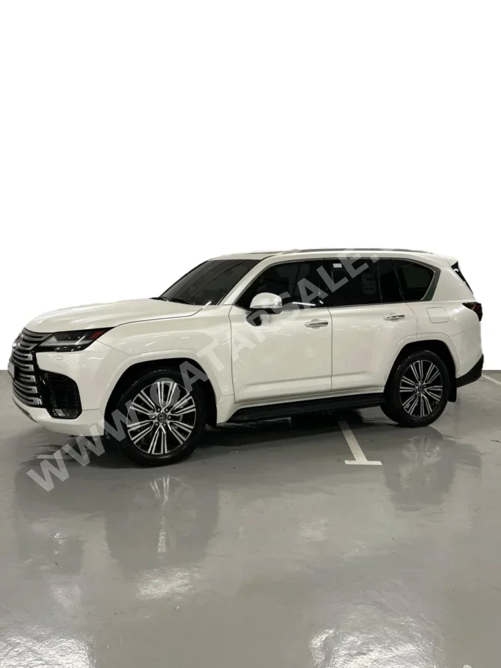 Lexus  LX  600 Luxury  2023  Automatic  47,000 Km  6 Cylinder  Four Wheel Drive (4WD)  SUV  White  With Warranty
