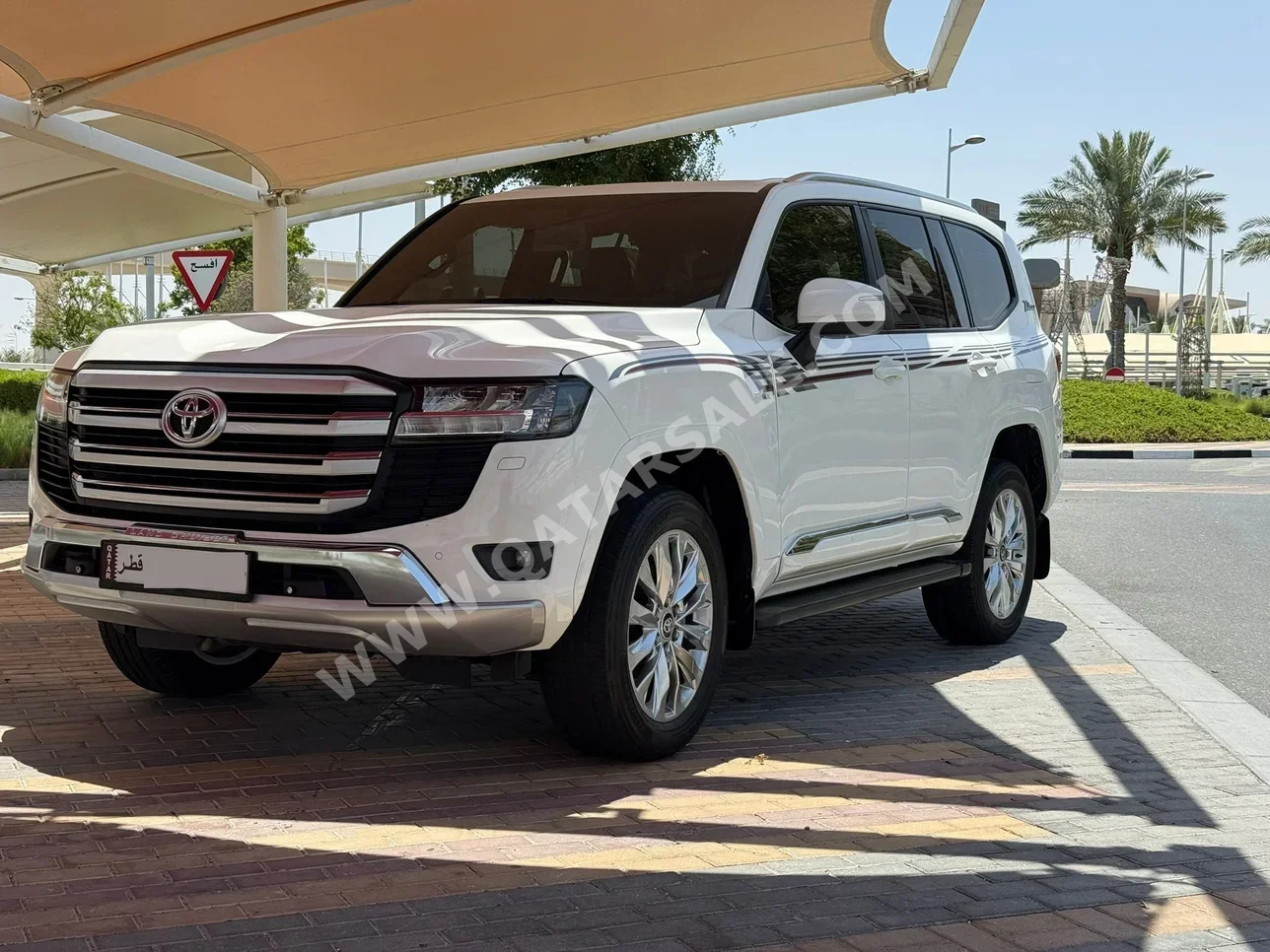 Toyota Land Cruiser GXR Twin Turbo 2022 Automatic 173,000 Km 6 Cylinder Four Wheel Drive (4WD) SUV White
