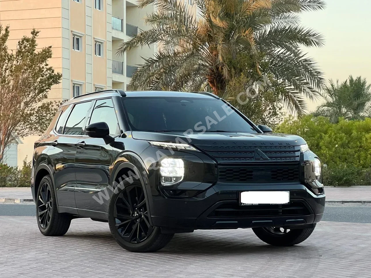 Mitsubishi  Outlander  HL +  2025  Automatic  16,000 Km  4 Cylinder  All Wheel Drive (AWD)  SUV  Black  With Warranty