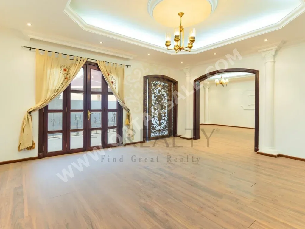 Family Residential - Not Furnished - Doha - Nuaija - 5 Bedrooms