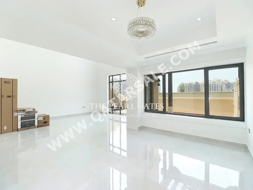 3 Bedrooms  Apartment  For Sale  in Doha -  The Pearl  Semi Furnished