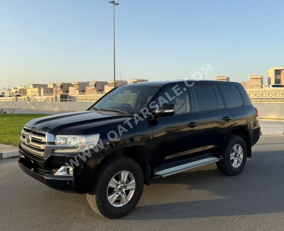 Toyota Land Cruiser GXR 2018 Automatic 264,534 Km 8 Cylinder Four Wheel Drive (4WD) SUV Black