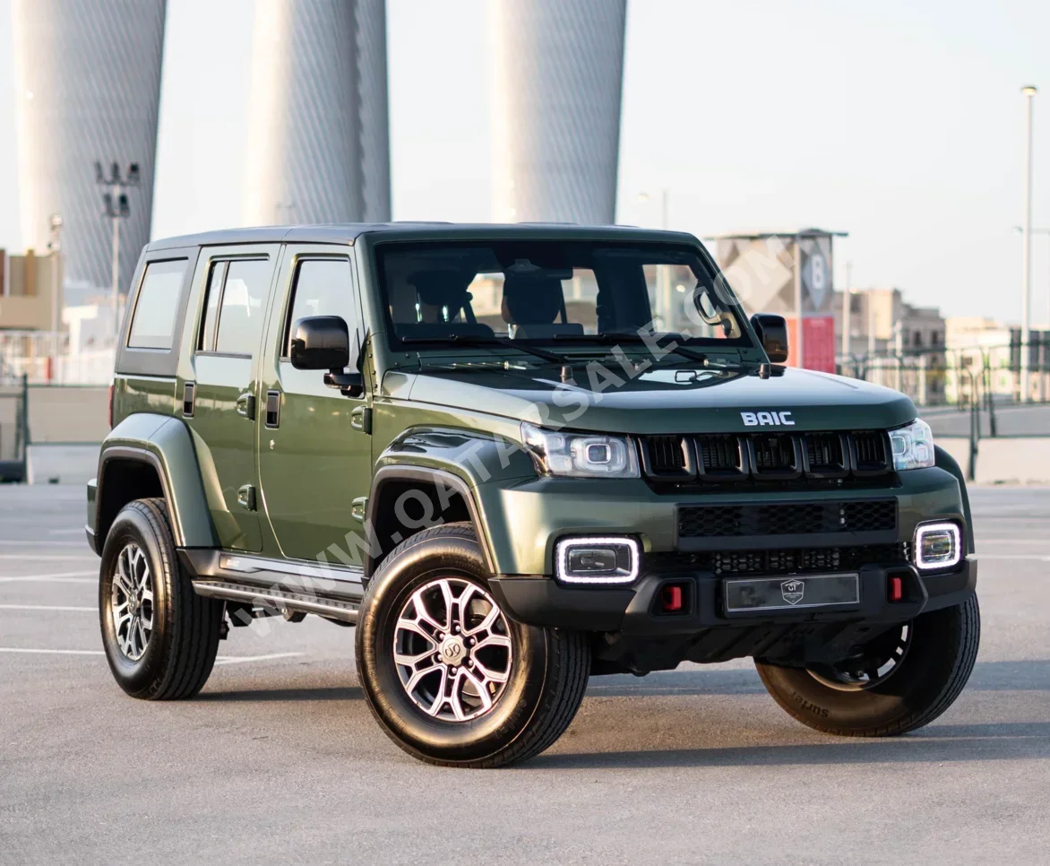 Baic BJ40 C 2024 Automatic 9,899 Km 4 Cylinder All Wheel Drive (AWD) SUV Green With Warranty