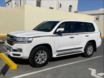 Toyota  Land Cruiser  GXR  2020  Automatic  47,000 Km  8 Cylinder  Four Wheel Drive (4WD)  SUV  White
