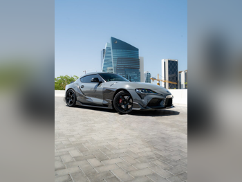 تويوتا  سوبرا  جي ار  2024  عادي  14,000 كم  6 سلندر  دفع خلفي  كوبيه \ سبورت  رمادي  تحت الضمان