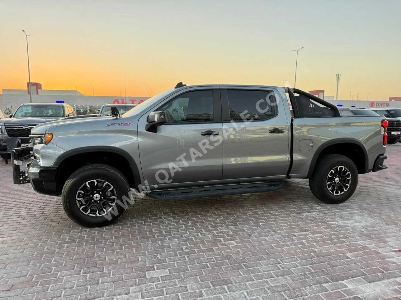 Chevrolet Silverado Z71 2024 Automatic 76,000 Km 8 Cylinder Four Wheel Drive (4WD) Pick Up Silver With Warranty
