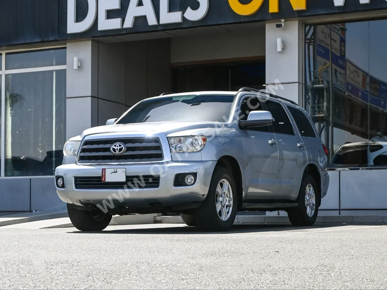 Toyota Sequoia SR5 2016 Automatic 357,000 Km 8 Cylinder Four Wheel Drive (4WD) SUV Silver