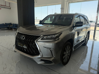 Lexus LX 570 S 2017 Automatic 276,000 Km 8 Cylinder Four Wheel Drive (4WD) SUV Gold