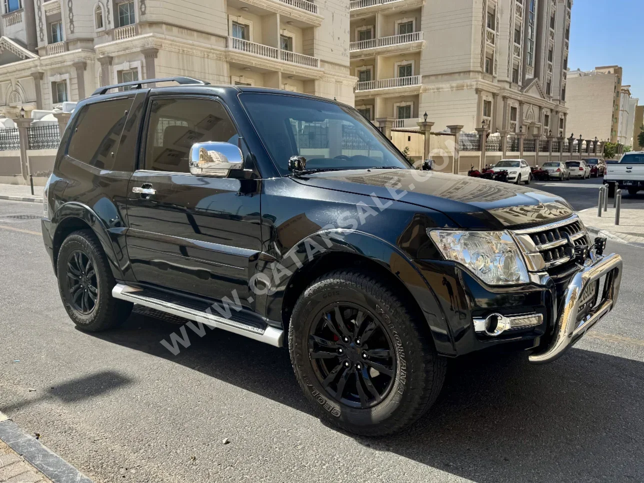 ميتسوبيشي  باجيرو  GLS  2016  اوتوماتيك  179,800 كم  6 سلندر  دفع رباعي  اس يو في  أسود