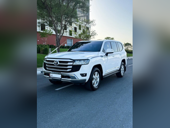Toyota  Land Cruiser  GXR  2023  Automatic  27,000 Km  6 Cylinder  Four Wheel Drive (4WD)  SUV  White  With Warranty