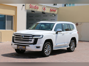 Toyota Land Cruiser VXR Twin Turbo 2025 Automatic 31,000 Km 6 Cylinder Four Wheel Drive (4WD) SUV White With Warranty