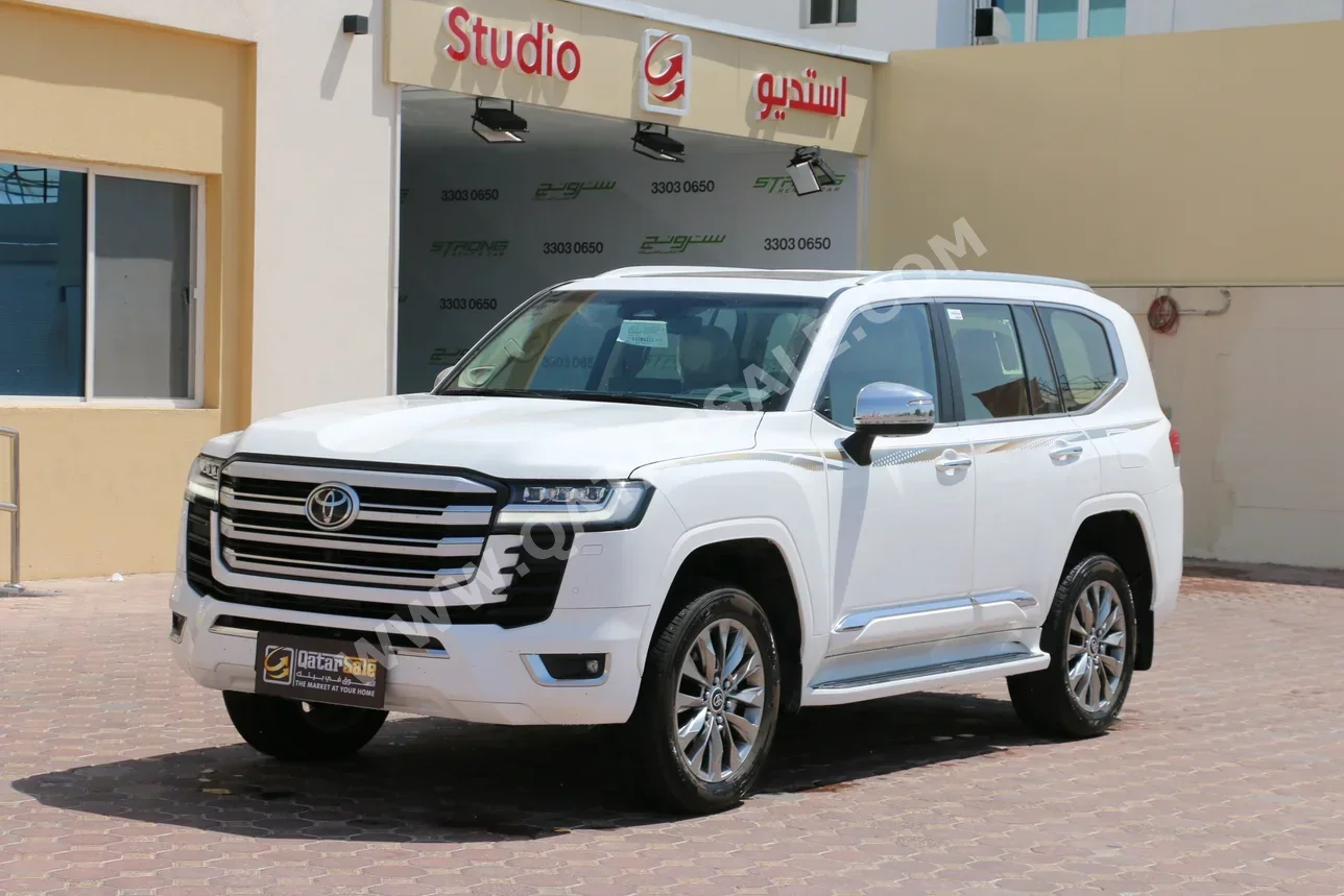Toyota Land Cruiser VXR Twin Turbo 2025 Automatic 31,000 Km 6 Cylinder Four Wheel Drive (4WD) SUV White With Warranty
