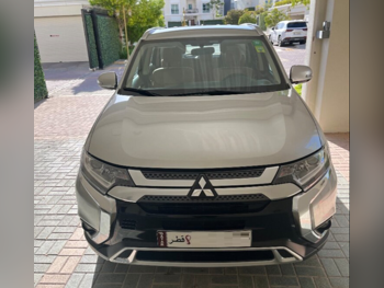 Mitsubishi  Outlander  HL  2022  Automatic  9,891 Km  4 Cylinder  Four Wheel Drive (4WD)  SUV  Gray