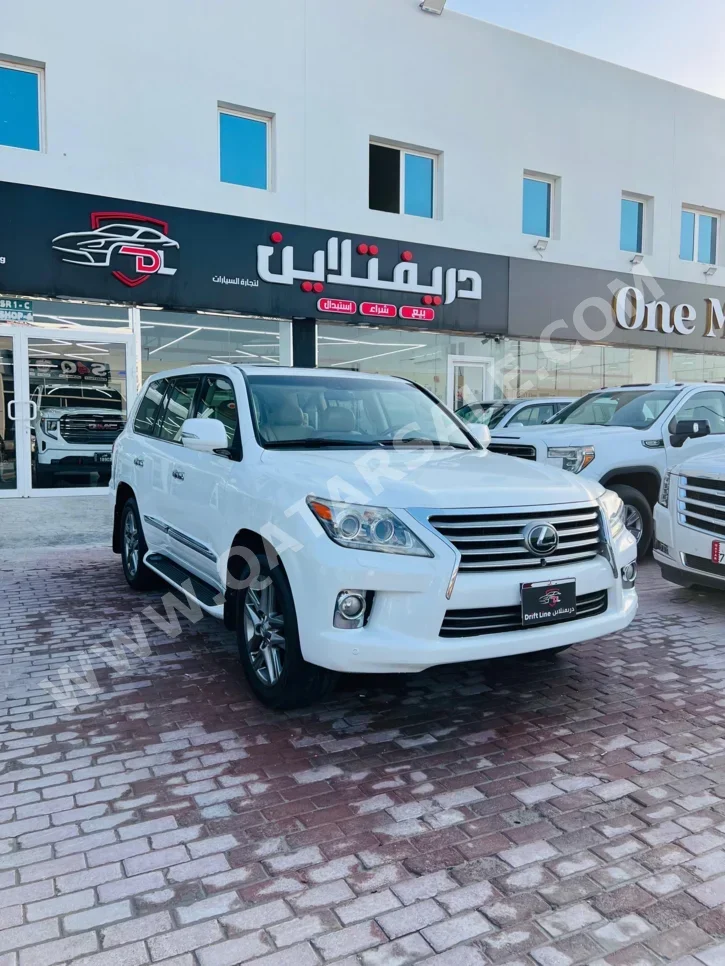Lexus LX 450 2013 Automatic 300,000 Km 8 Cylinder All Wheel Drive (AWD) SUV White