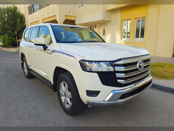 Toyota  Land Cruiser  GXR  2023  Automatic  81,000 Km  6 Cylinder  Four Wheel Drive (4WD)  SUV  White