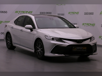 Toyota Camry Limited 2024 Automatic 10,600 Km 6 Cylinder Front Wheel Drive (FWD) Sedan Pearl With Warranty