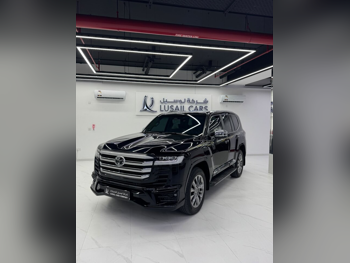 Toyota  Land Cruiser  VXR Twin Turbo  2025  Automatic  42,000 Km  6 Cylinder  Four Wheel Drive (4WD)  SUV  Black  With Warranty