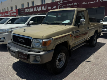 Toyota Land Cruiser LX 2022 Manual 168,000 Km 6 Cylinder Four Wheel Drive (4WD) Pick Up Beige