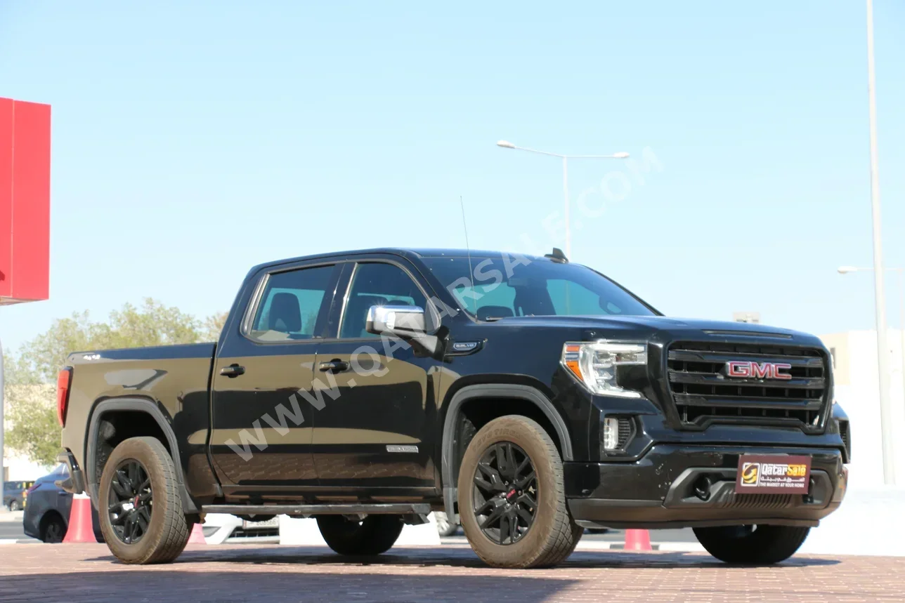 GMC Sierra AT4 2019 Automatic 132,000 Km 8 Cylinder Four Wheel Drive (4WD) Pick Up Black