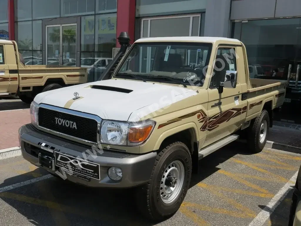 Toyota  Land Cruiser  LX  2022  Manual  0 Km  6 Cylinder  Four Wheel Drive (4WD)  Pick Up  Beige  With Warranty