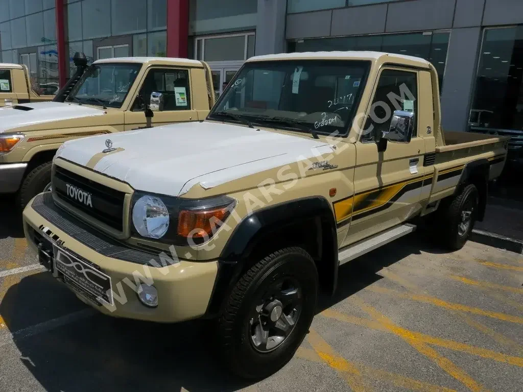 Toyota  Land Cruiser  LX  2022  Manual  0 Km  6 Cylinder  Four Wheel Drive (4WD)  Pick Up  Beige  With Warranty