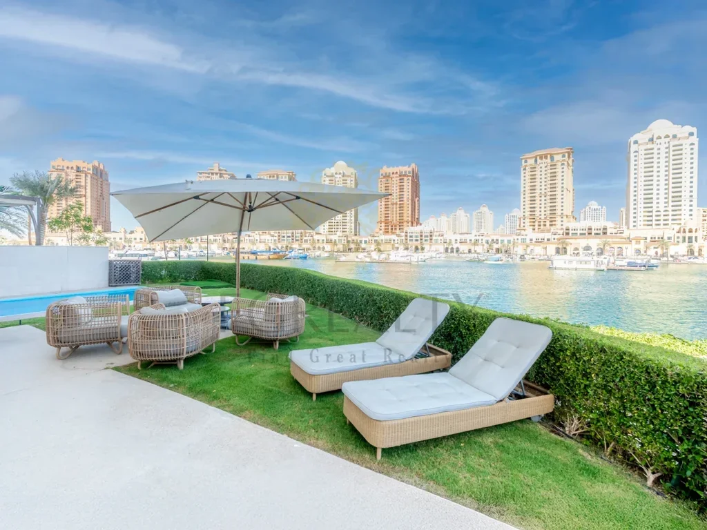 Townhouse  - Fully Furnished  - Doha  - The Pearl  - 3 Bedrooms