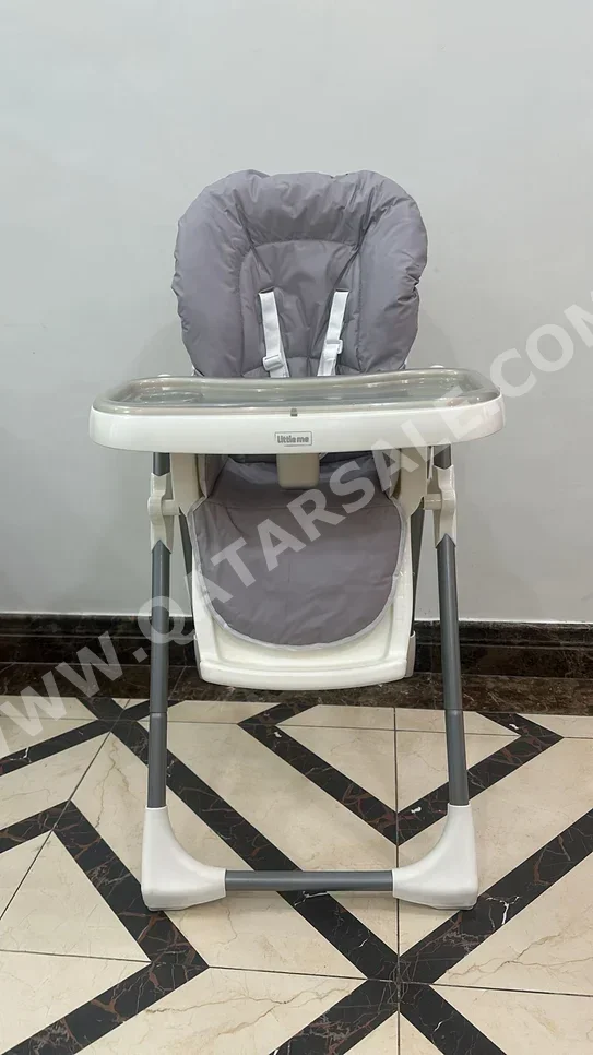 مقعد الطفل / الكراسي الهزازة والأراجيح