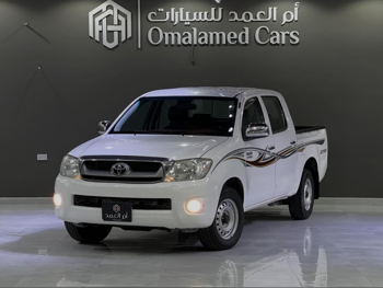 Toyota Hilux 2011 Automatic 250,000 Km 4 Cylinder Four Wheel Drive (4WD) Pick Up White