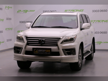 Lexus  LX  570  2015  Automatic  184,000 Km  8 Cylinder  Four Wheel Drive (4WD)  SUV  White