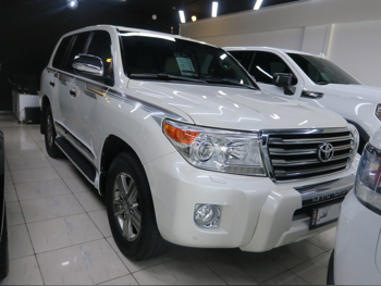 Toyota  Land Cruiser  GXR  2015  Automatic  168,000 Km  6 Cylinder  Four Wheel Drive (4WD)  SUV  White