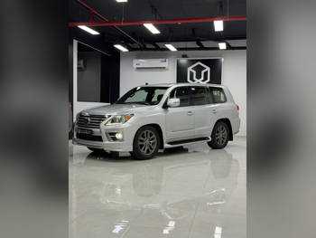Lexus LX 570 S 2013 Automatic 340,000 Km 8 Cylinder Four Wheel Drive (4WD) SUV Silver