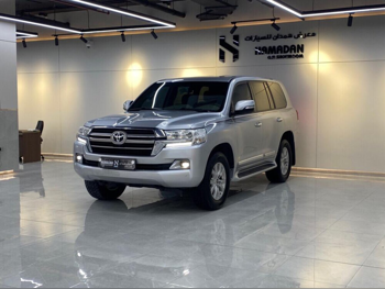 Toyota  Land Cruiser  GX  2019  Automatic  176,000 Km  6 Cylinder  Four Wheel Drive (4WD)  SUV  Silver
