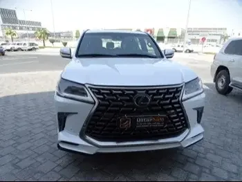 Lexus  LX  570 S Black Edition  2019  Automatic  146,000 Km  8 Cylinder  Four Wheel Drive (4WD)  SUV  White  With Warranty