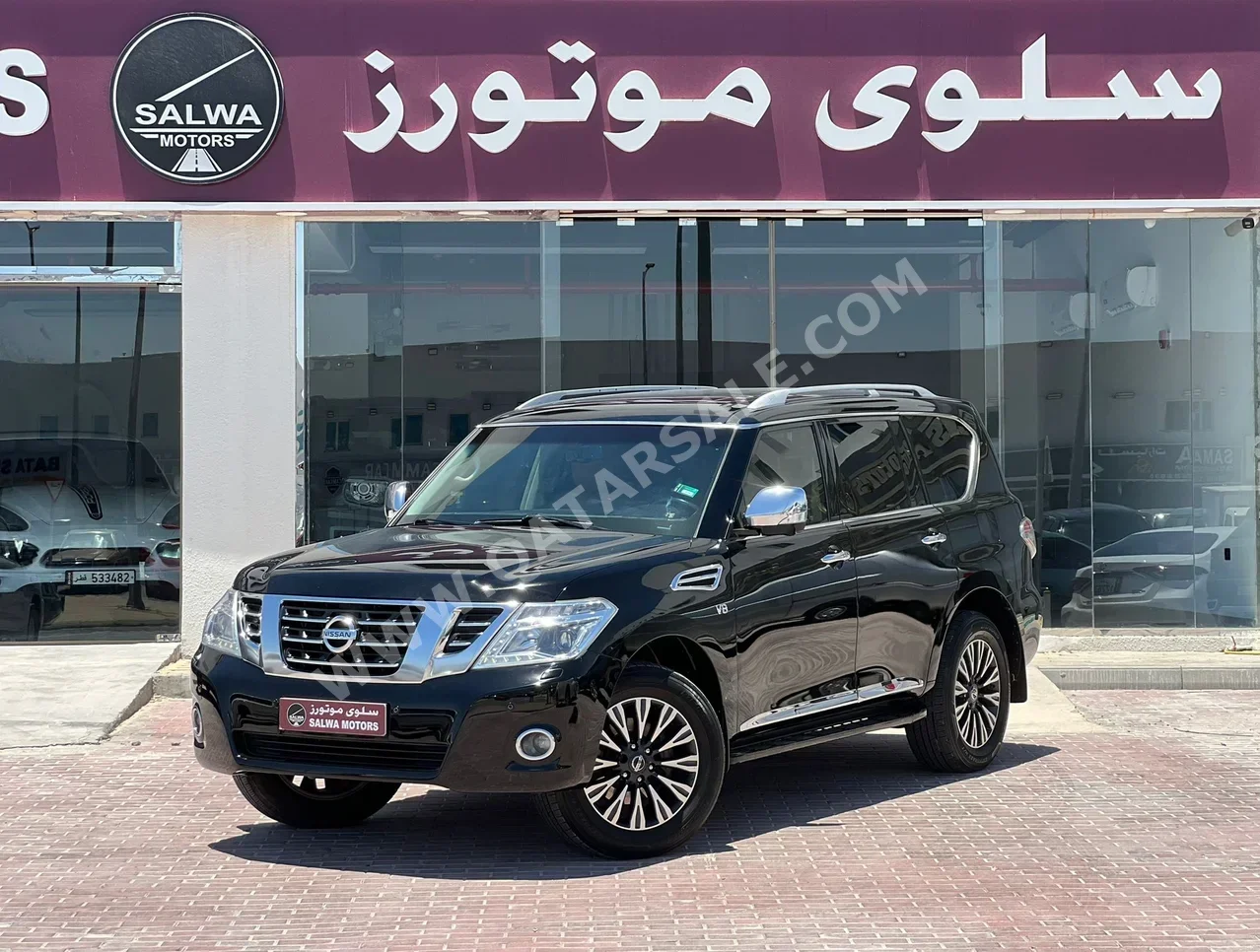 نيسان باترول بلاتنيوم 2014 اوتوماتيك 123,000 كم 8 سلندر دفع رباعي اس يو في أسود