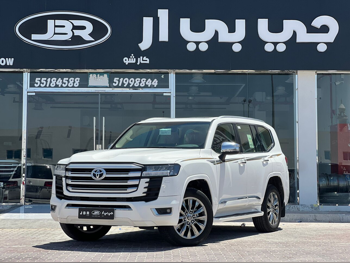 Toyota Land Cruiser GXR Twin Turbo 2022 Automatic 97,000 Km 6 Cylinder Four Wheel Drive (4WD) SUV White With Warranty