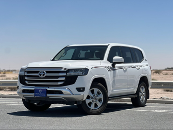 Toyota Land Cruiser GXR 2022 Automatic 82,000 Km 6 Cylinder Four Wheel Drive (4WD) SUV White