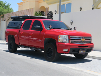 Chevrolet Silverado 2012 Automatic 245,000 Km 8 Cylinder Four Wheel Drive (4WD) Pick Up Red