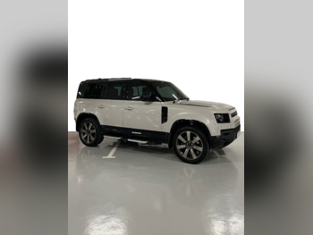 Land Rover  Defender  110 HSE  2026  Automatic  500 Km  6 Cylinder  Four Wheel Drive (4WD)  SUV  White  With Warranty
