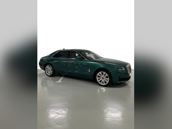 Rolls-Royce  Ghost  2021  Automatic  29,000 Km  12 Cylinder  All Wheel Drive (AWD)  Sedan  Green