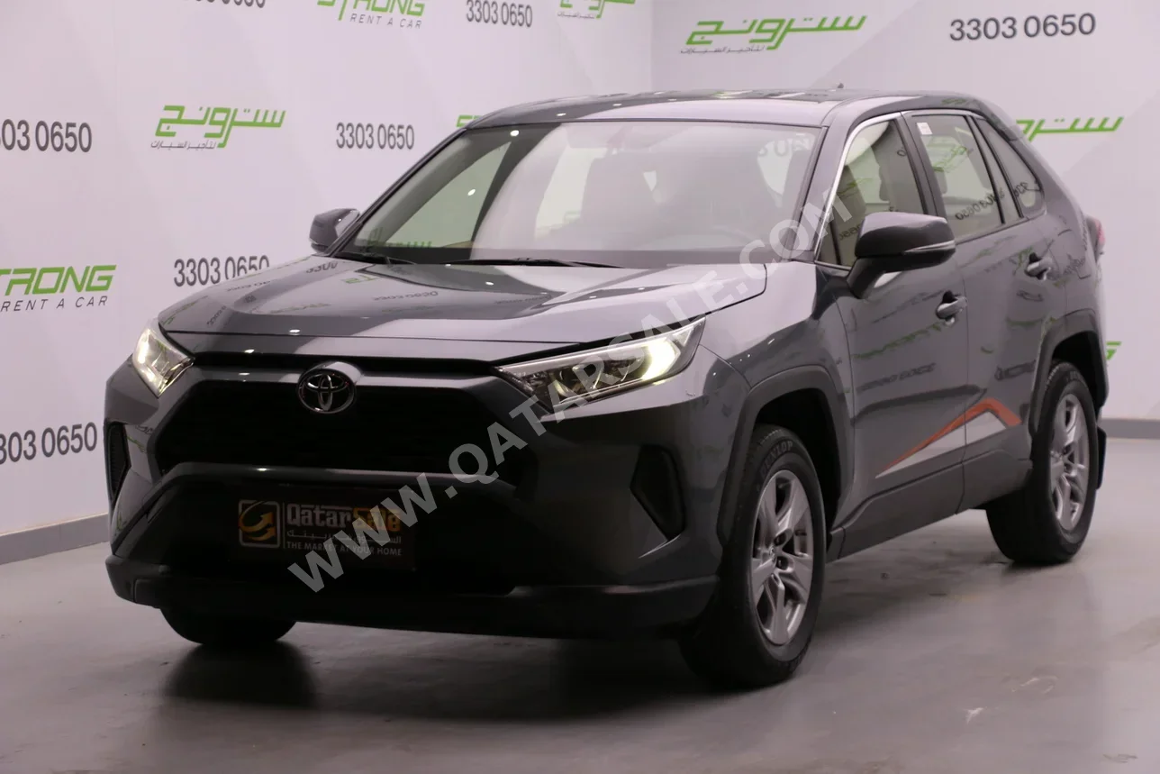 Toyota Rav 4 2022 Automatic 71,000 Km 4 Cylinder Four Wheel Drive (4WD) SUV Gray With Warranty