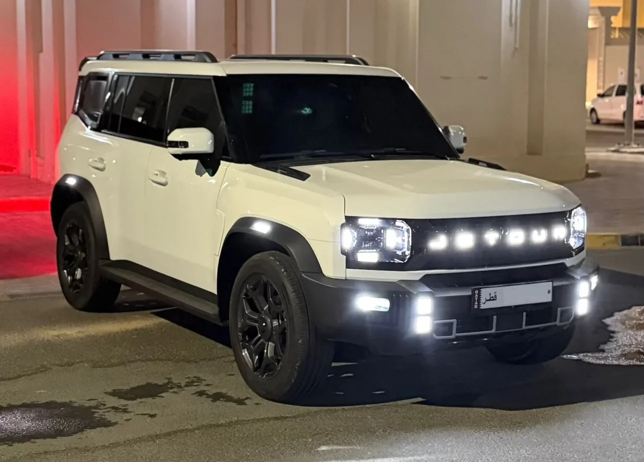 Jetour  T2  Luxury Plus  2025  Automatic  30,000 Km  4 Cylinder  Four Wheel Drive (4WD)  SUV  White  With Warranty