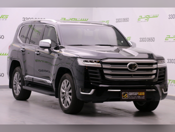 Toyota Land Cruiser VXR Twin Turbo 2024 Automatic 86,000 Km 6 Cylinder Four Wheel Drive (4WD) SUV Black and Red With Warranty
