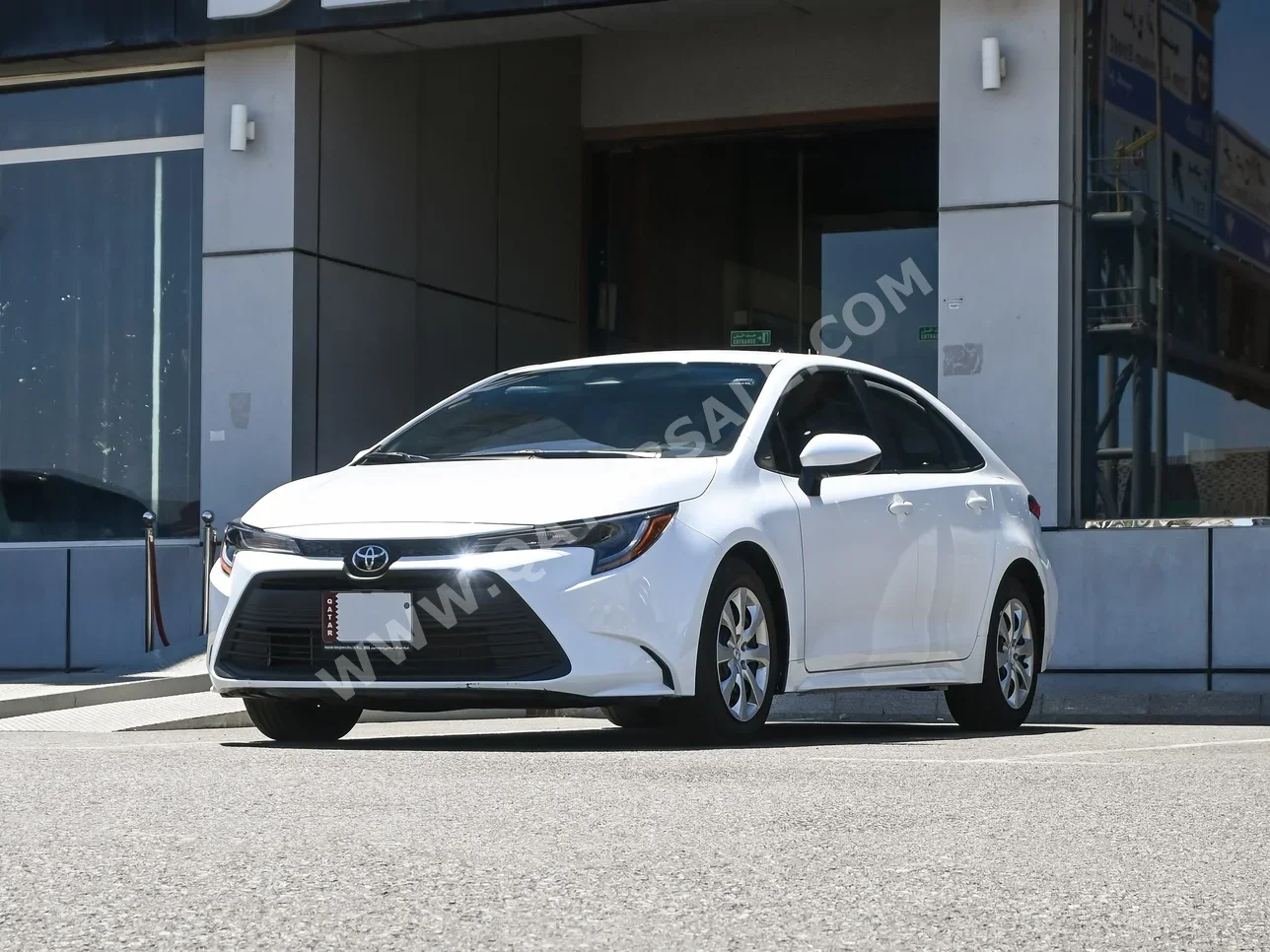 Toyota Corolla LE 2025 Automatic 4,800 Km 4 Cylinder Front Wheel Drive (FWD) Sedan White