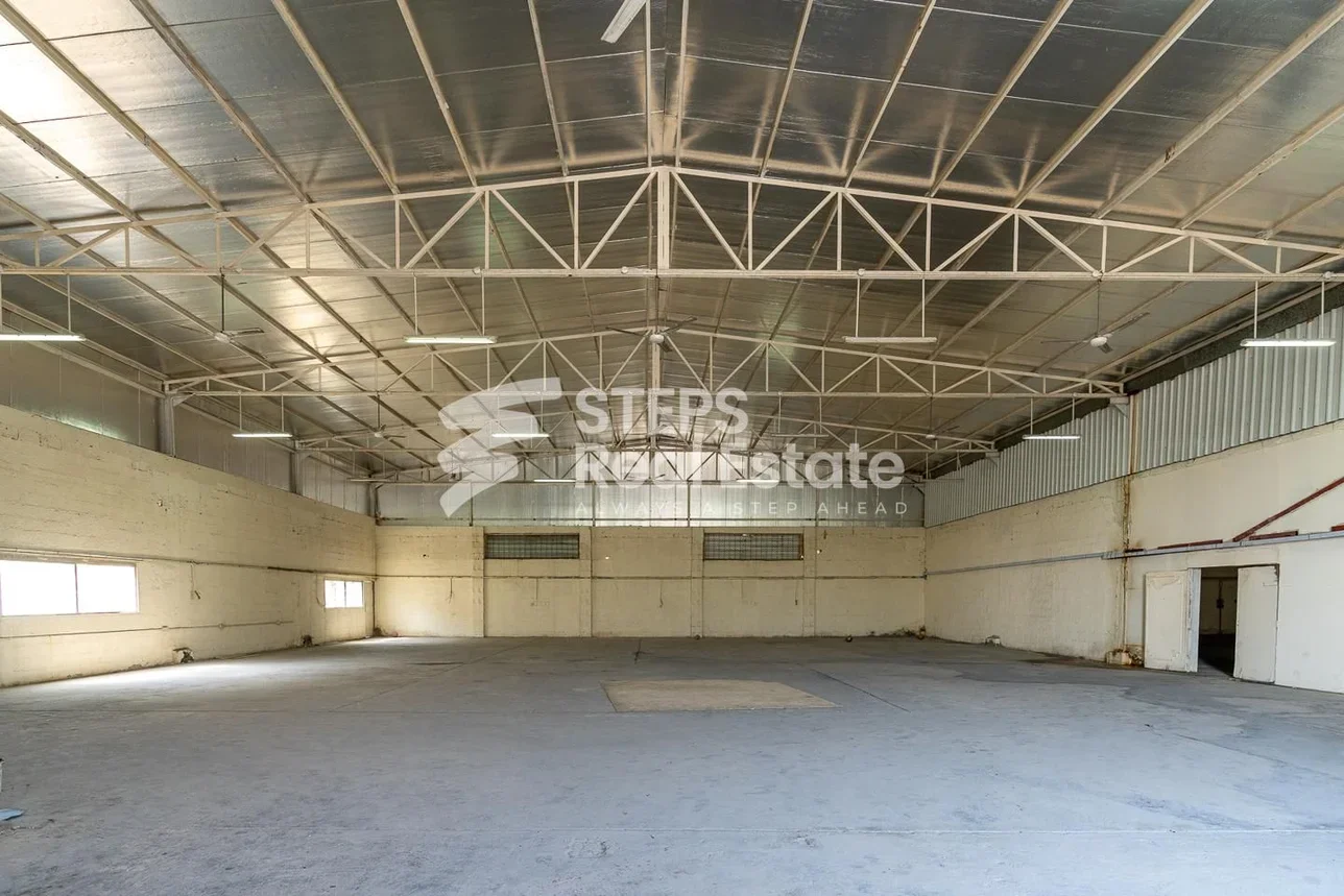 Warehouses & Stores - Al Rayyan - Industrial Area -Area Size: 2600 Square Meter